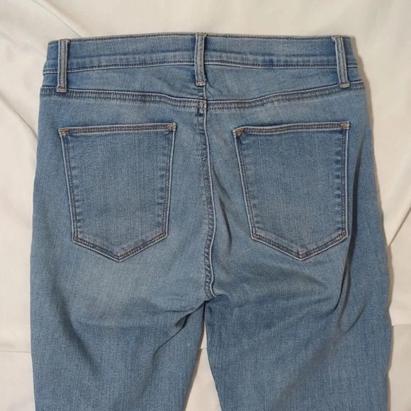 GAP 1969 True Skinny Jeans, Color Light Indigo Size 27 - Picture 10 of 12